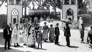 2329- Miliana - Fete - Porte du Bal2